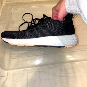 Black Adidas Questar BYD Cloudfoam Women's Shoes Size 6.5